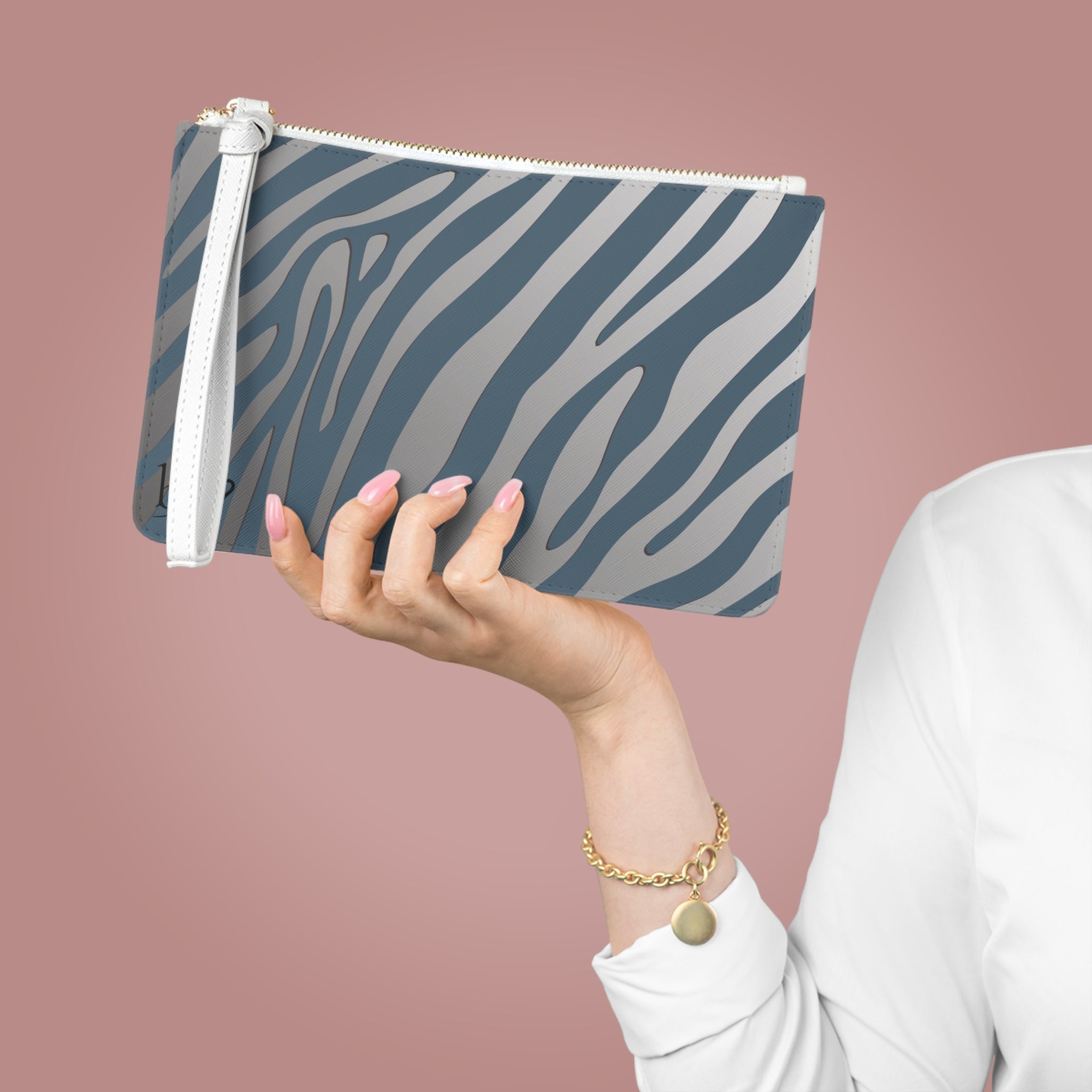 Monroe Clutch Make Up Bag - Vegan Leather in Saffiano Look | ANIMAL PRINT