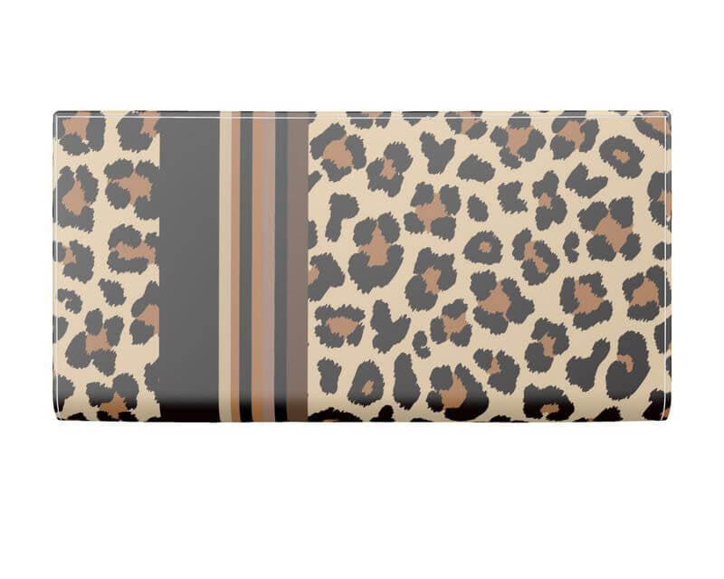 Leopard Muster Portemonnaie aus hochwertigem Nappaleder. Nachhaltig, Elegant und Kompakt.