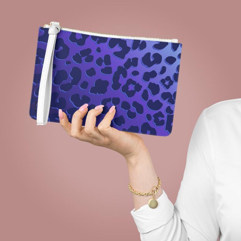 Monroe Clutch Make Up Bag - Vegan Leather in Saffiano Look | ANIMAL PRINT