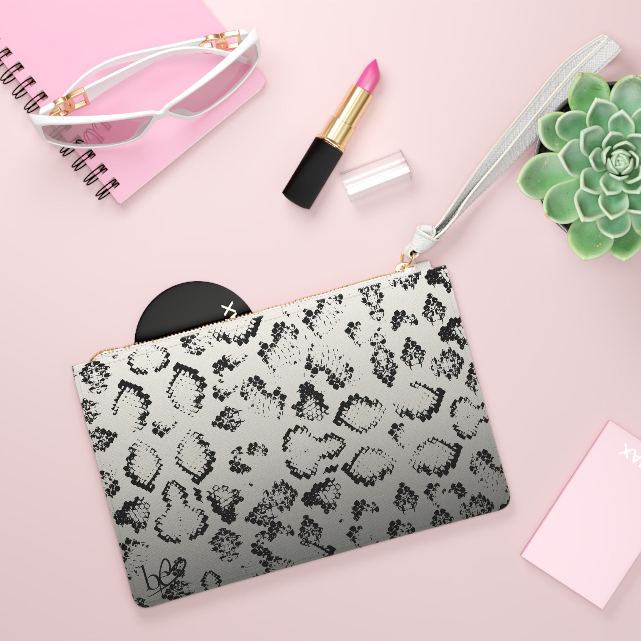 Monroe Clutch Make Up Bag -  Vegan Leder in Saffiano-Optik | ANIMAL PRINT