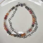 Heart of Calm – Edelsteinarmband für Damen: Labradorit, Rhodonit und Mondstein