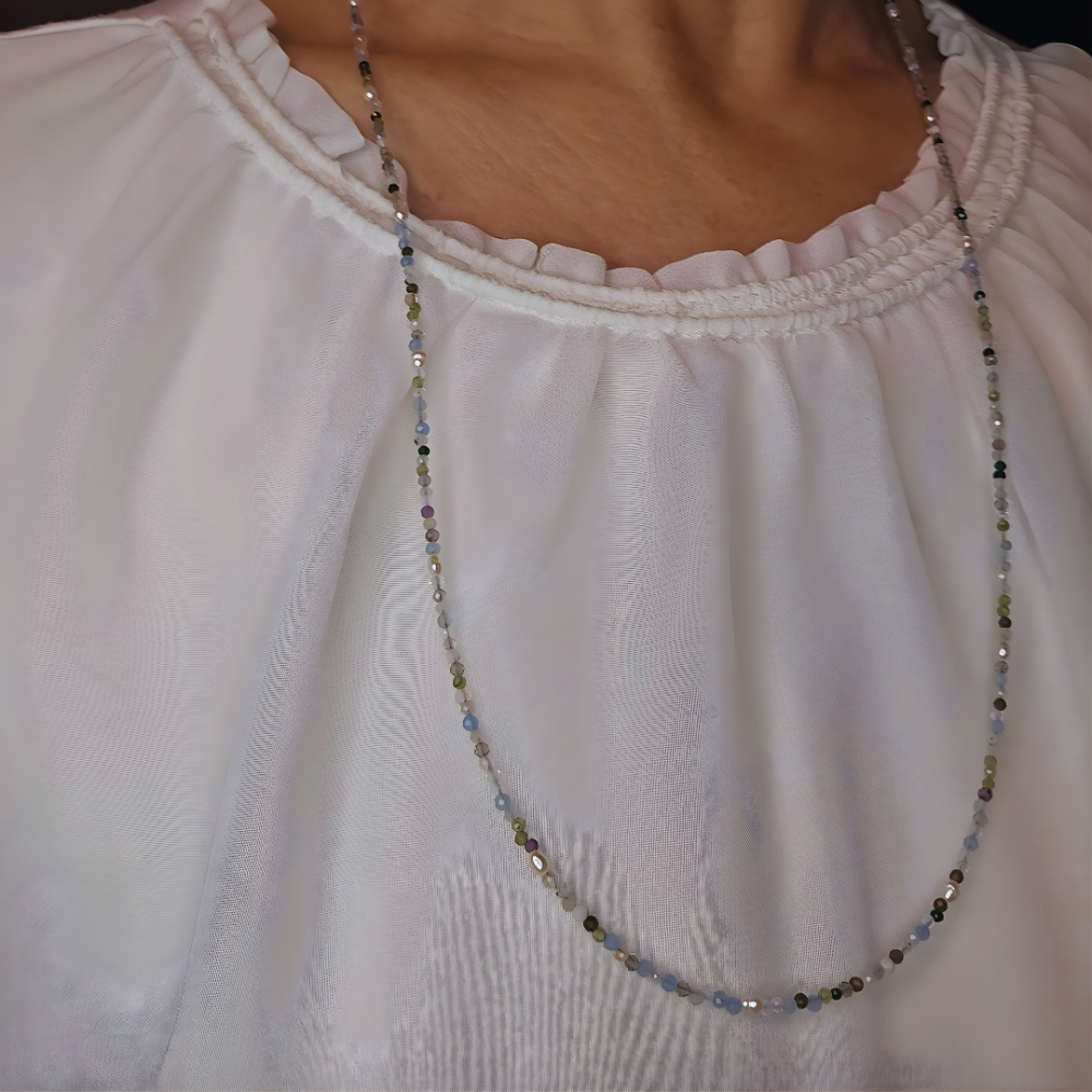 Feine Edelsteinkette mit Mondstein, Fluorit und Bergkristall