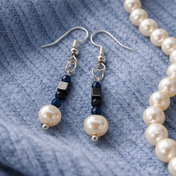 Edelstein Ohrringe - Lagoon Glanz - Süßwasserperlen, blaue Spinell, Hämatit und Blaufluss