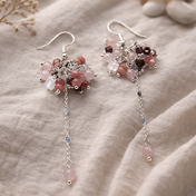 Handgefertigte Edelstein-Ohrringe Moonblush Energy mit Rosenquarz, Rhodonit, Mondstein und Granat – BE-Youniq