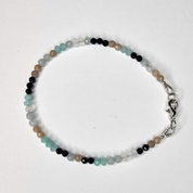 Handgefertigtes Armband Moonlight Flow: Aquamarin, Mondstein und Amazonit