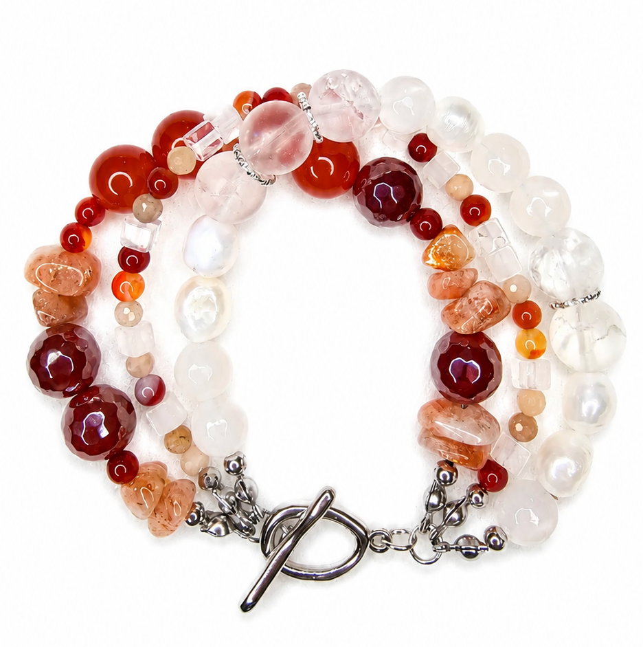 Handgefertigtes Edelsteinarmband Amber Moon mit rotem Achat, Sonnenstein, Mondstein und Süßwasserperlen – BE.Youniq