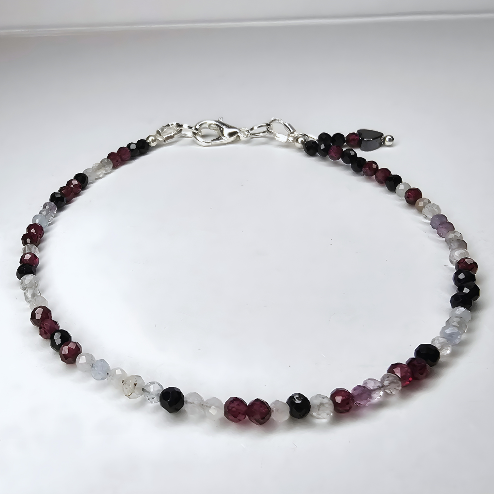 Edelsteinarmband mit Bedeutung – handgefertigter Energieschmuck für Damen