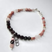 Edelsteinarmband mit Bedeutung – Granat handgefertigter Energieschmuck für Damen