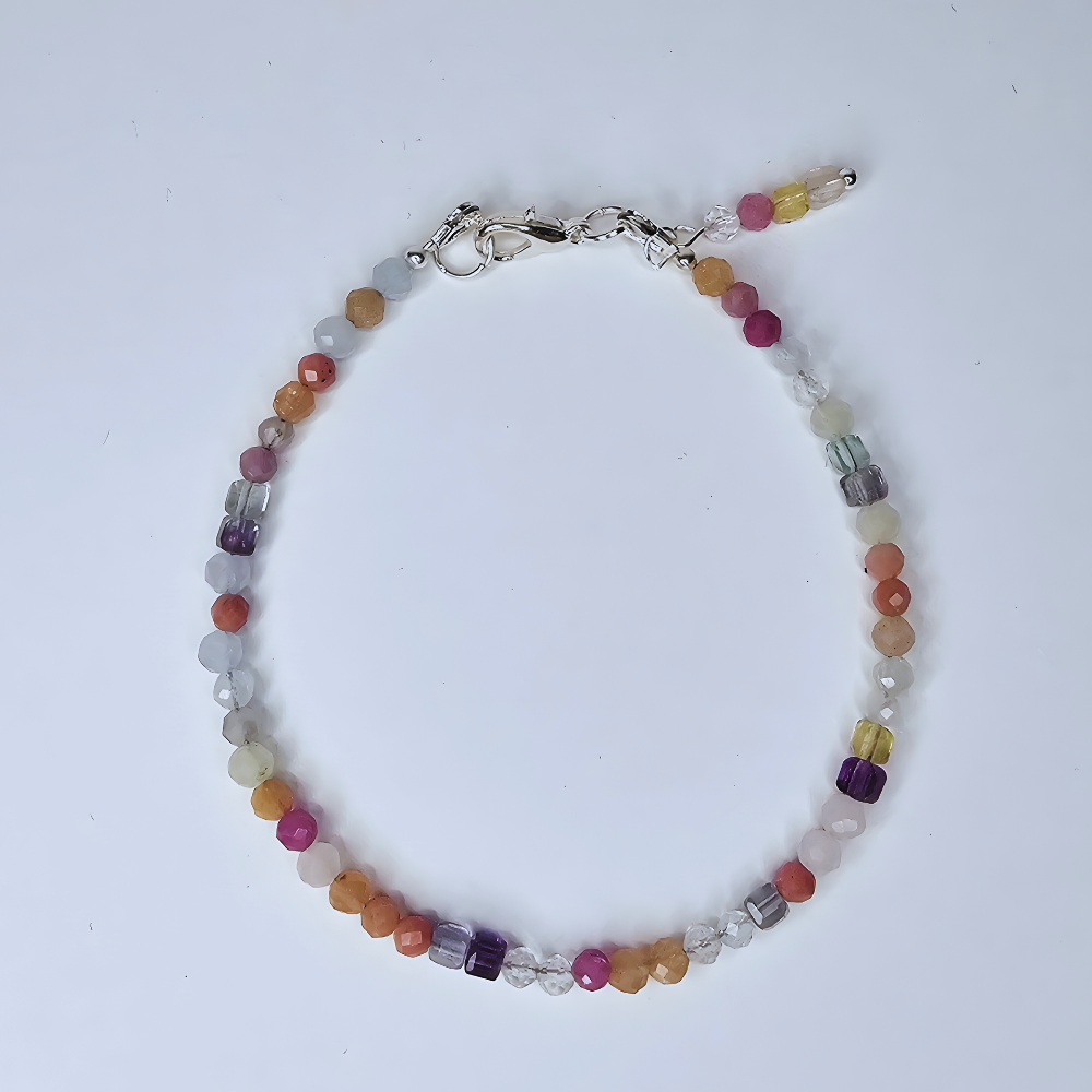 Edelsteinarmband mit Bedeutung – handgefertigter Energieschmuck für Damen