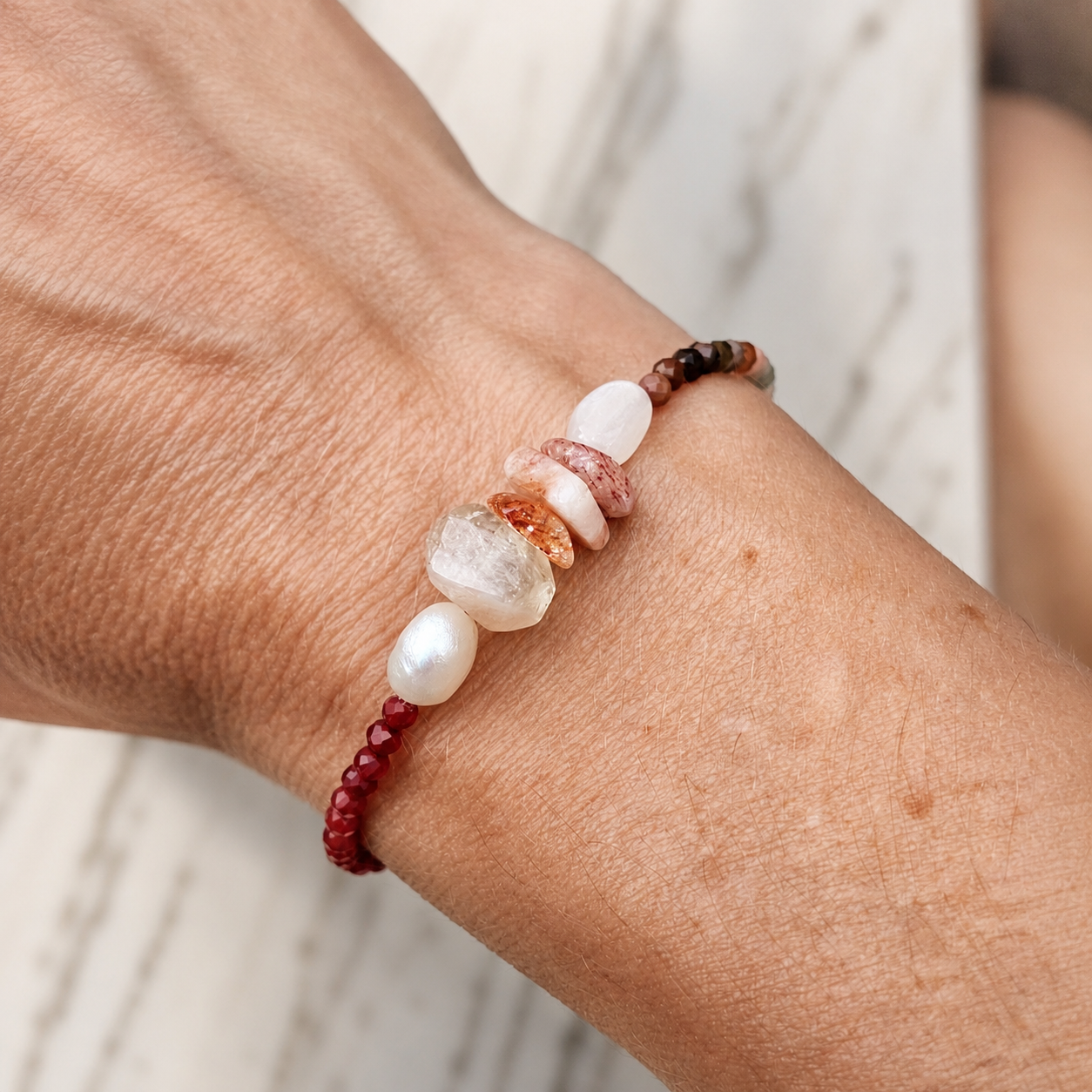 Edelsteinarmband mit Süßwasserperlen & Natursteinen | BE-Youniq