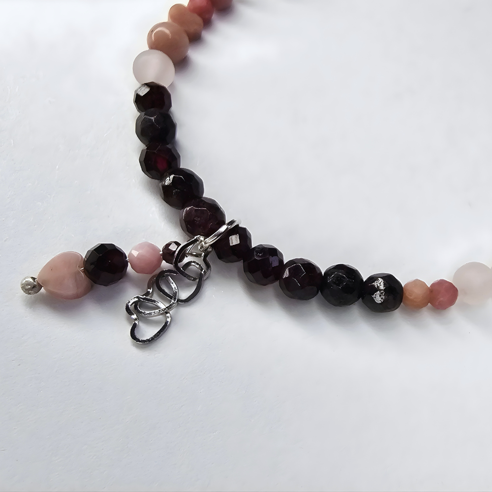 Edelsteinarmband mit Bedeutung – Granat handgefertigter Energieschmuck für Damen