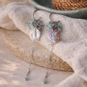 Handgefertigte Edelstein-Ohrringe mit Amazonit, Barockperle und Fluorit – eleganter natürlicher Schmuck von BE-Youniq.