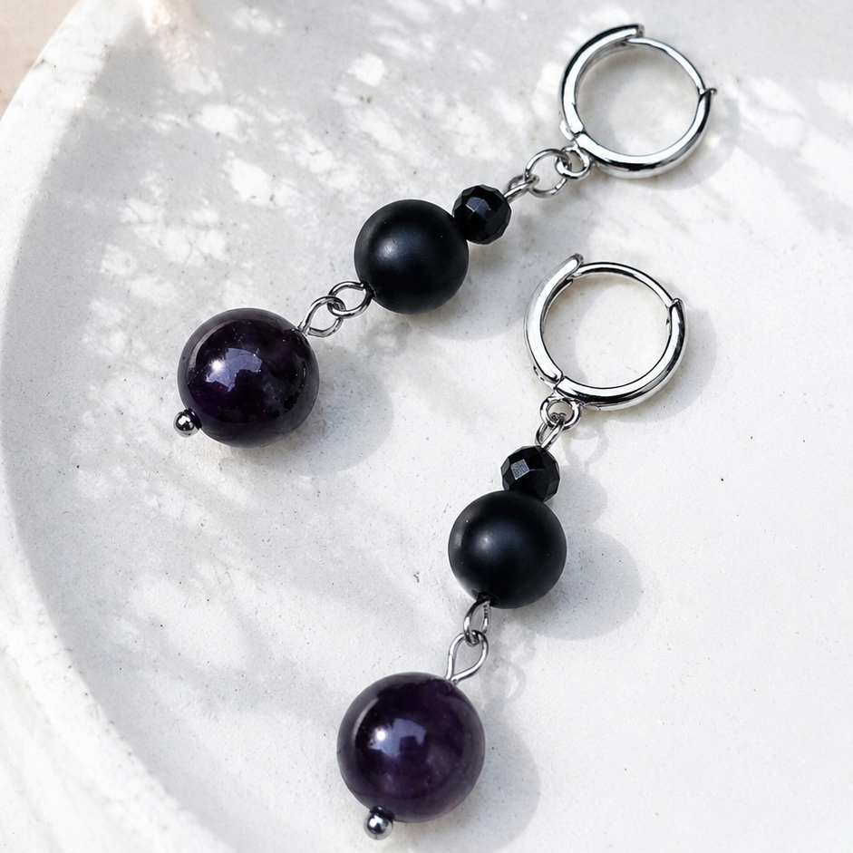 Handgefertigte Ohrringe mit Amethyst und Onyx – Amé Noir von BE.Youniq