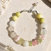 Handgefertigtes Naturstein-Armband Emerald Soul – Jade, Rosenquarz, Prehnit, Fluorit & Bergkristall