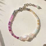 Sea Breeze Aveline - Rubino, quarzo rosa, calcedonio verde, amazzonite e perle d'acqua dolce.
