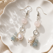 Ivory Lagoon Ohrringe mit weißer Jade, Aquamarin und Süßwasserperlen – handgefertigt von BE-Youniq