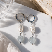 Süßwasserperlen & Aquamarin Ohrringe – Pearl Sage Sky | BE.Youniq