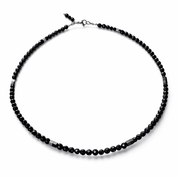 Handgefertigter Edelstein-Choker – filigrane Halskette, die deine natürliche Ausstrahlung im Alltag und zu besonderen Anlässen unterstreicht.