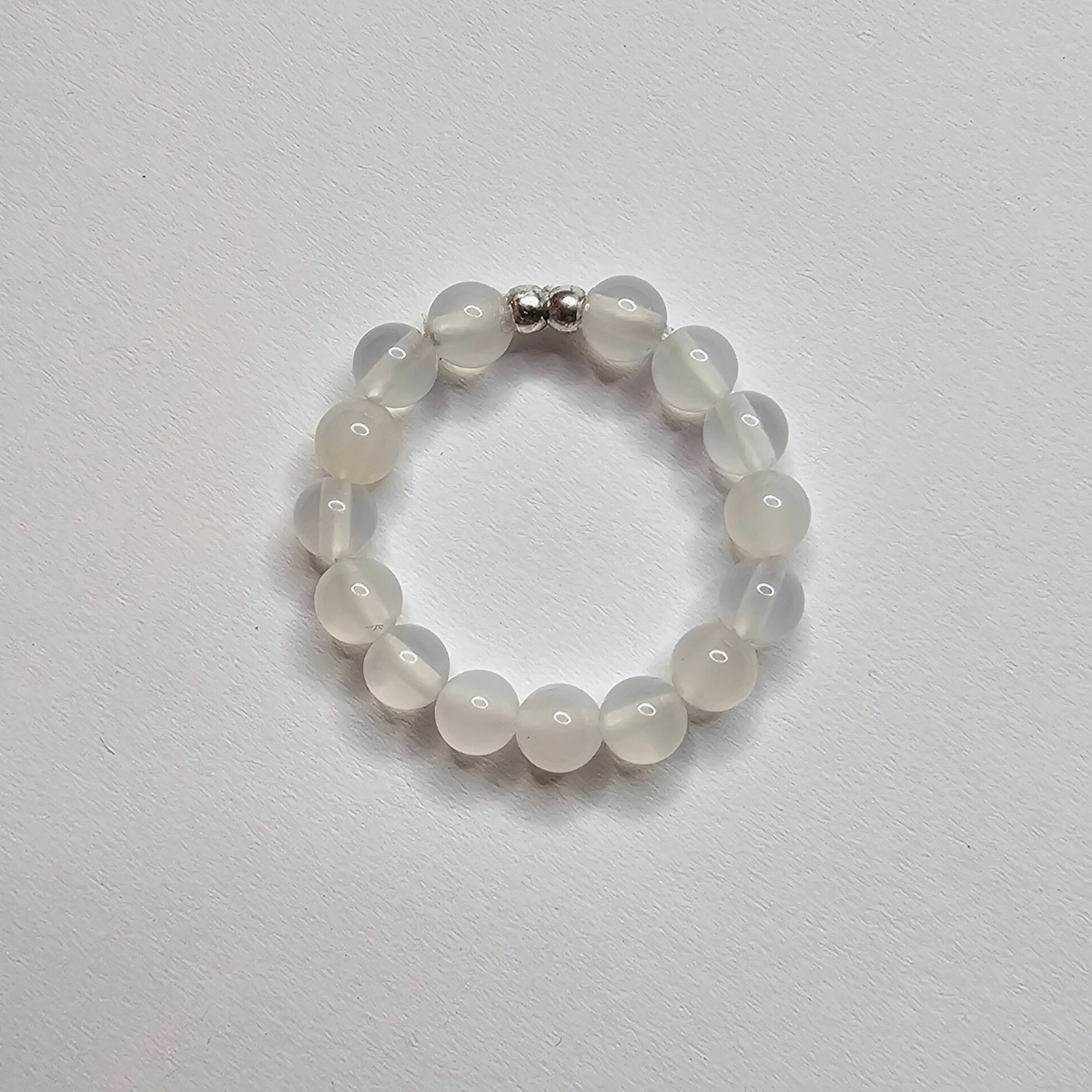 Weisser_Achat_Perlen_Ring_11a49f89-b570-46c6-855e-1147676676c5.png