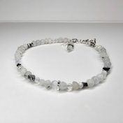 Mondstein Edelsteinarmband mit echten Perlen von BE-Youniq